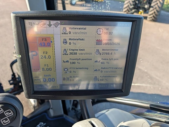 New Holland T5.140 Auto Command 8 of 12