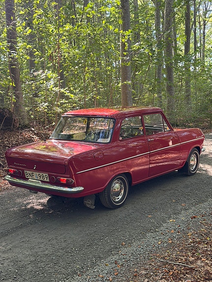 Opel Kadett 3 of 9