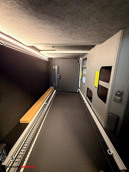Adria MATRIX SUPREME 670 SL - Fiat MultiJet3 140HP (103kW) HD 43H 5 of 27