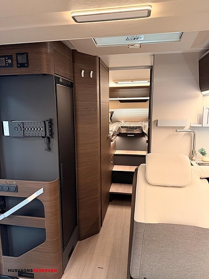 Adria MATRIX SUPREME 670 SL - Fiat MultiJet3 140HP (103kW) HD 43H 18 of 27