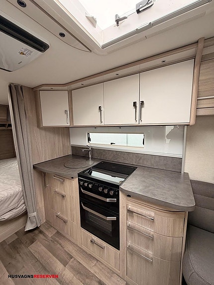 Kabe ROYAL 560 XL KS 13 of 23