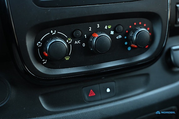 Opel Vivaro 11 of 20