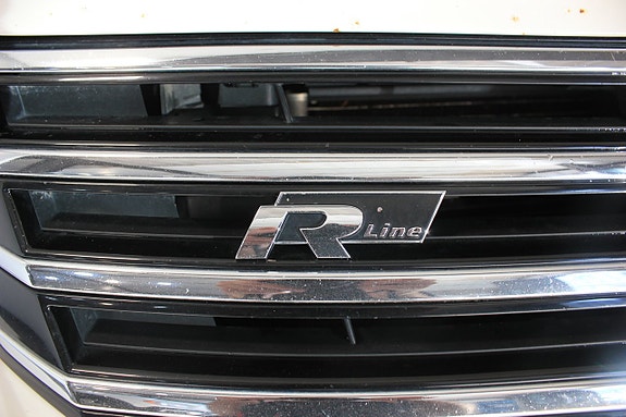 Volkswagen Passat 6 of 24