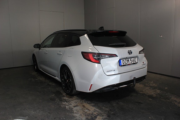 Toyota Corolla 3 of 27
