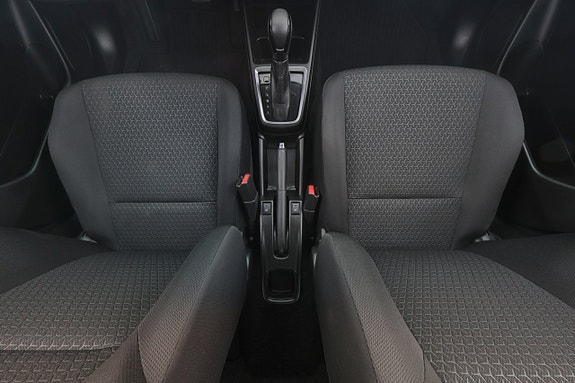 Suzuki Swift 12 of 16