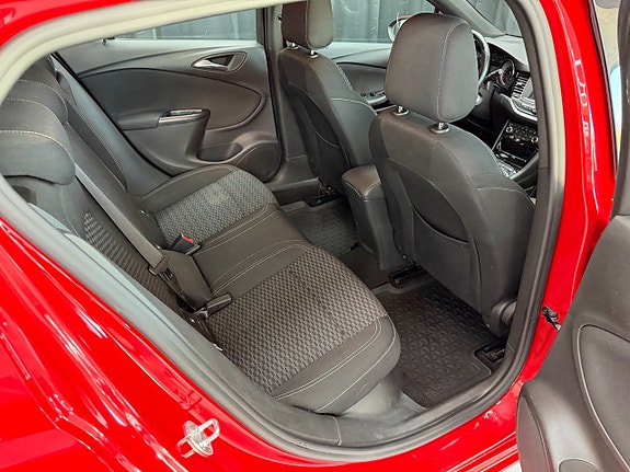 Opel Astra 8 of 14