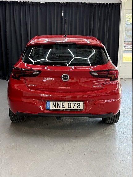 Opel Astra 10 of 14