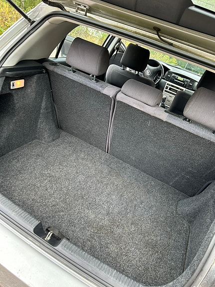 Toyota Corolla 8 of 10