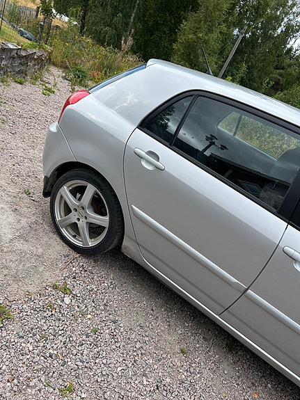 Toyota Corolla 4 of 10