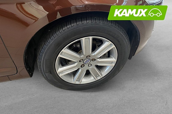 Volvo XC60 8 of 24