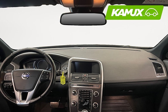 Volvo XC60 10 of 24