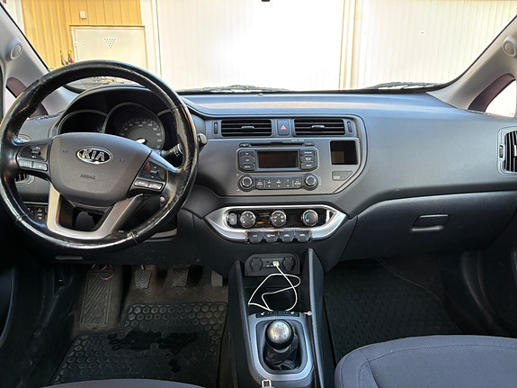 Kia Rio 5 of 5