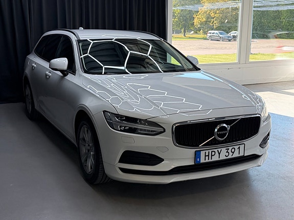 Volvo V90 2 of 14