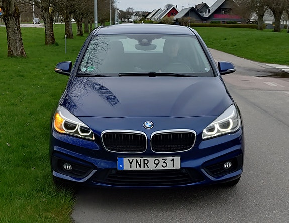 BMW 218i 9 of 24