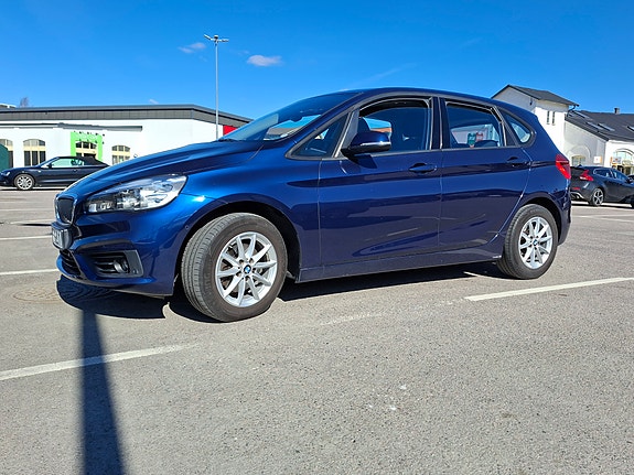 BMW 218i 2 of 24