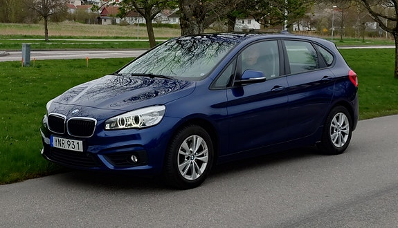 BMW 218i 11 of 24