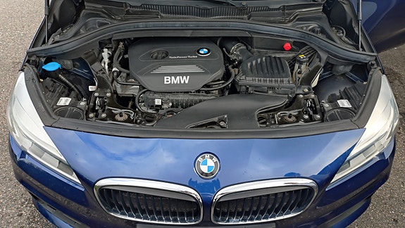 BMW 218i 17 of 24