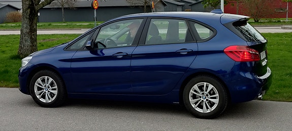 BMW 218i 10 of 24