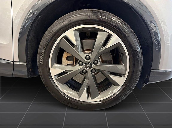 Audi Q4 e-tron 7 of 24