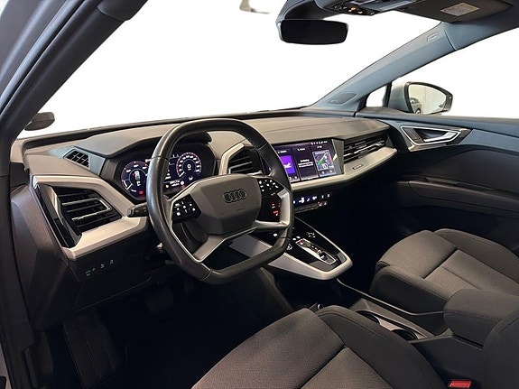 Audi Q4 e-tron 8 of 24