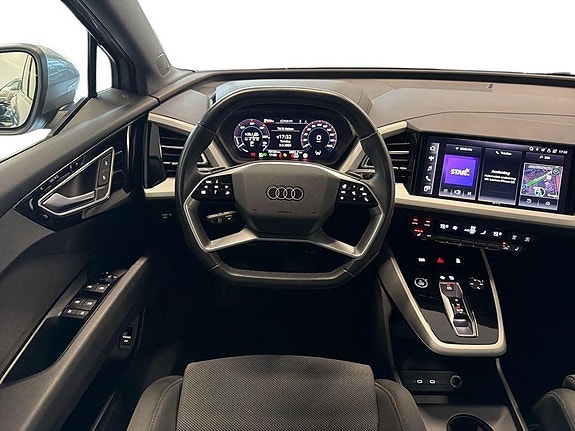 Audi Q4 e-tron 9 of 24