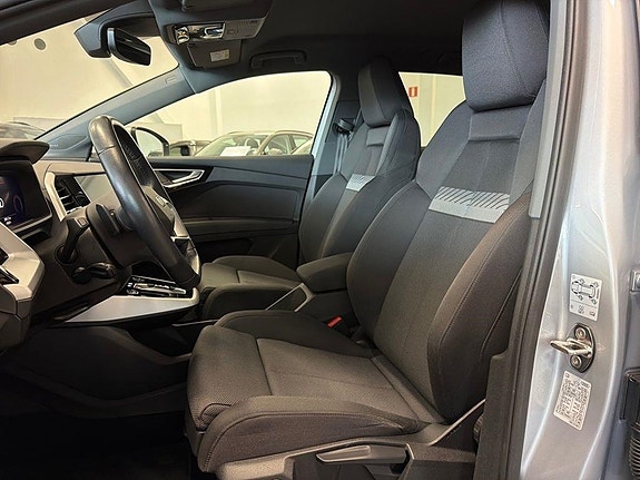 Audi Q4 e-tron 11 of 24