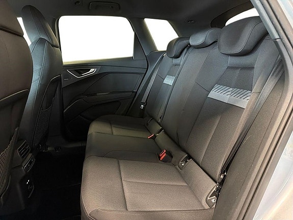 Audi Q4 e-tron 23 of 24