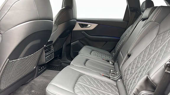 Audi Q7 18 of 18
