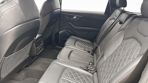Audi Q7 18 of 18