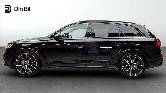 Audi Q7 2 of 18