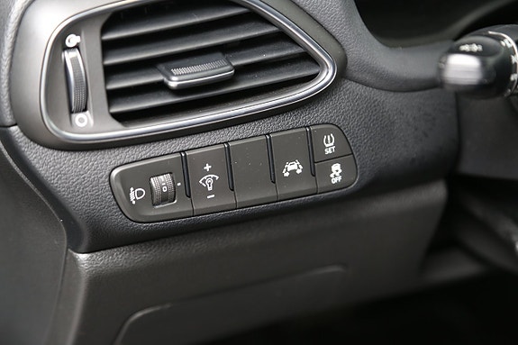 Hyundai i30 12 of 23