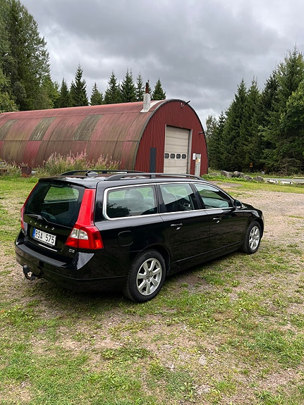 Volvo V70 4 of 8