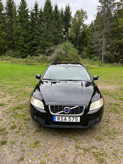 Volvo V70 6 of 8