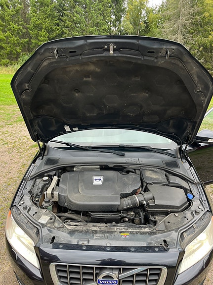 Volvo V70 8 of 8
