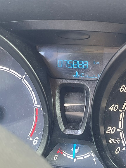 Ford Transit Courier 6 of 6