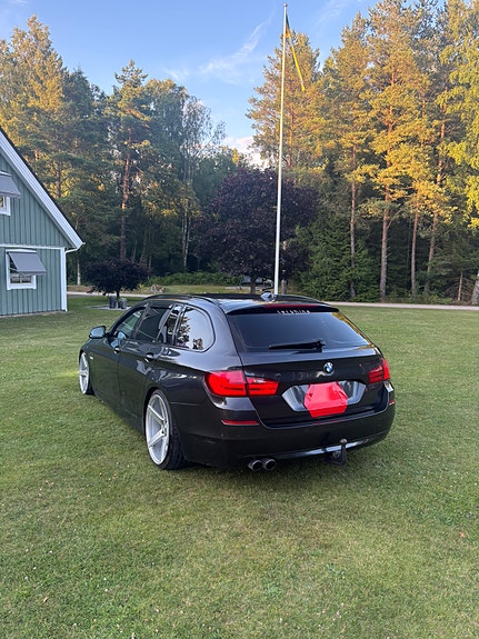 BMW 520d 2 of 6