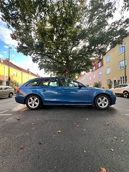 Audi A4 3 of 14