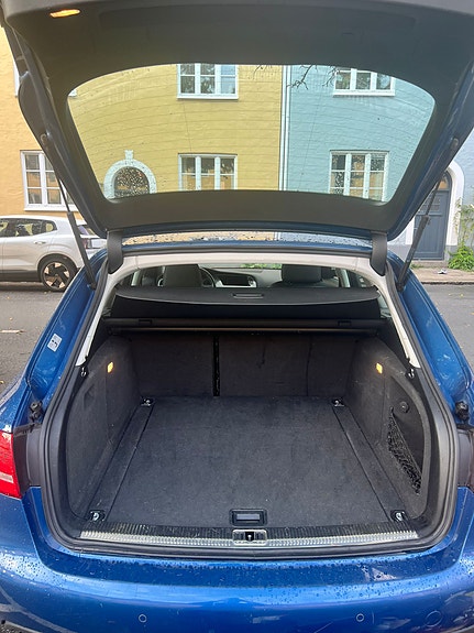 Audi A4 9 of 14