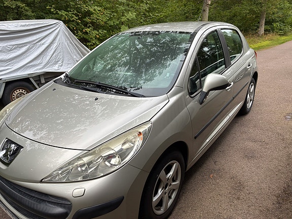 Peugeot 207 3 of 4