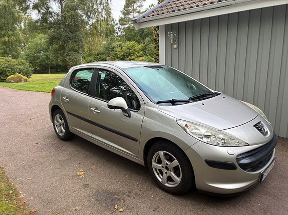 Peugeot 207 2 of 4