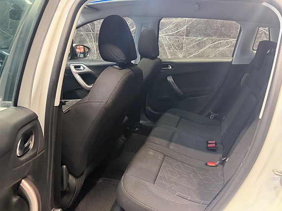Peugeot 2008 17 of 20