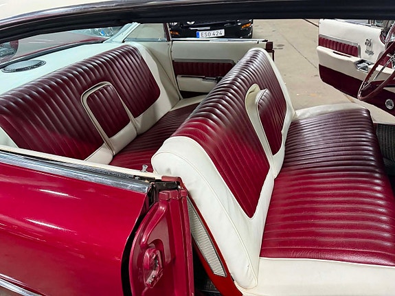 Cadillac Deville 22 of 30