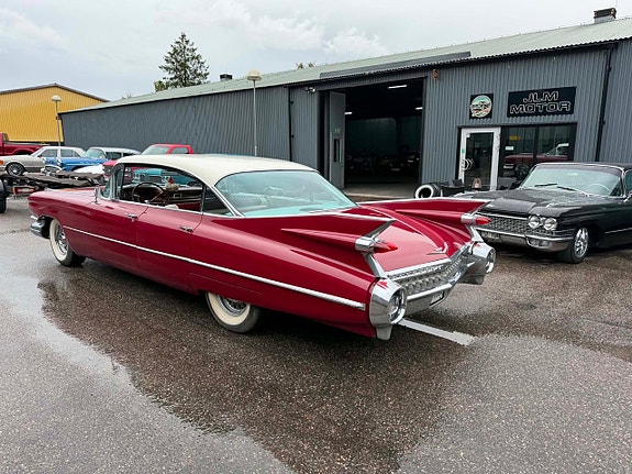 Cadillac Deville 9 of 30