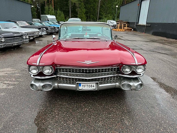 Cadillac Deville 11 of 30