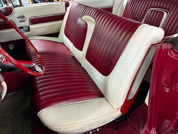 Cadillac Deville 21 of 30
