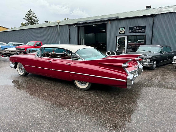 Cadillac Deville 4 of 30