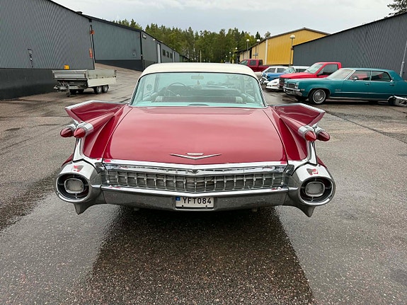 Cadillac Deville 12 of 30
