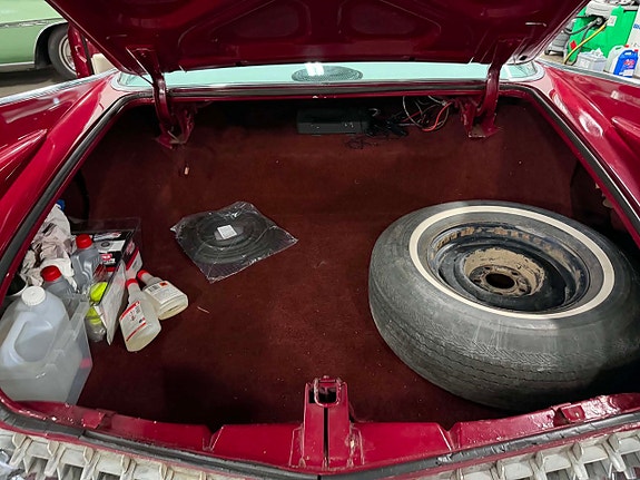 Cadillac Deville 30 of 30