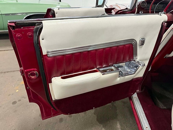 Cadillac Deville 26 of 30