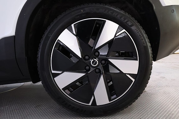 Volvo C40 16 of 22